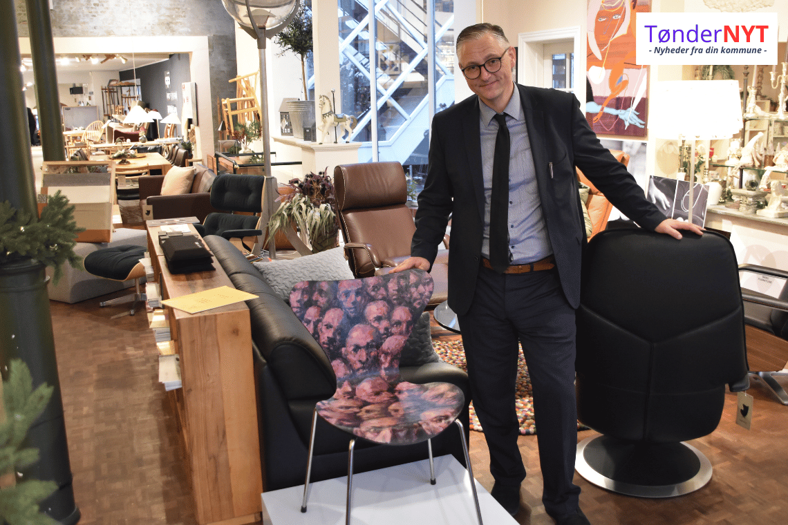 Auktion midt i julebyen: Lokalt erhvervsliv støtter Tønders julebelysning