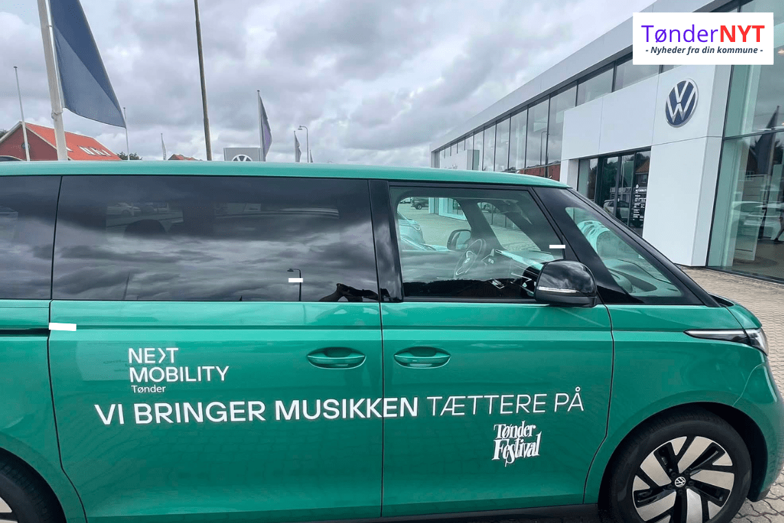 Elbiler er gjort klar til festival så de kan fragte musikerne til Tønder